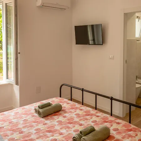 Airport Bedrooms 3* Alghero